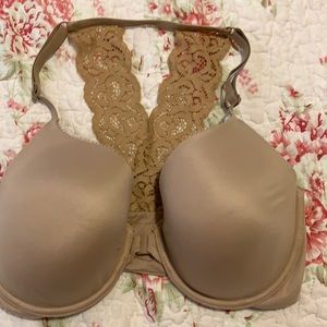 Victoria’s Secret new without tags 34DD bra